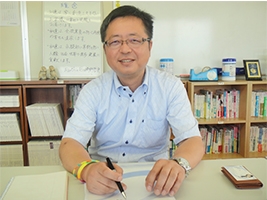 崎野　哲史